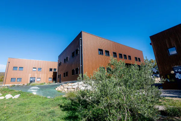 Vente de locaux professionnels et commerciaux à la Cassine, Peyruis Alpes de Haute-Provence